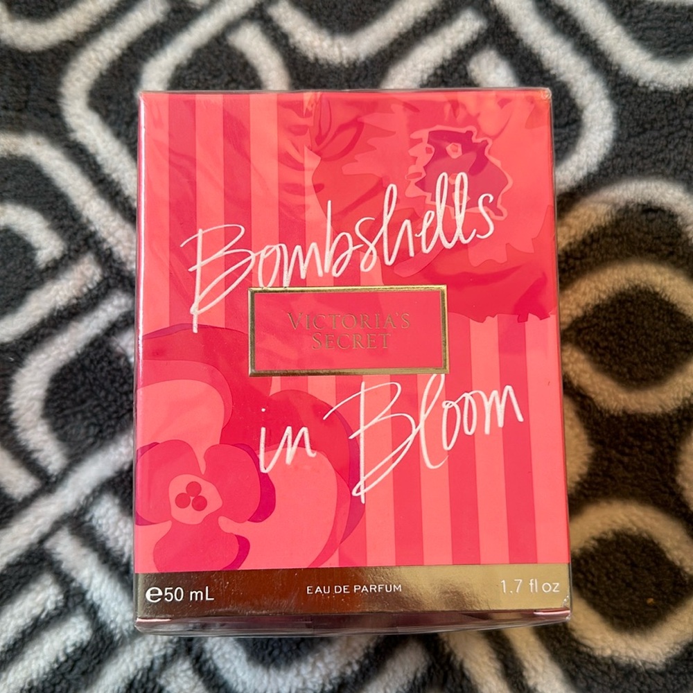 Victoria’s Secret Bombshells in Bloom